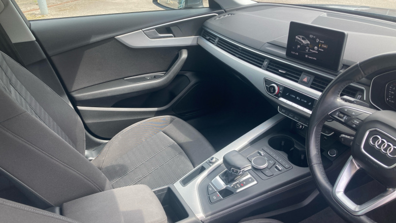 Audi A4 35 TFSI SE 4dr S Tronic Petrol Saloon